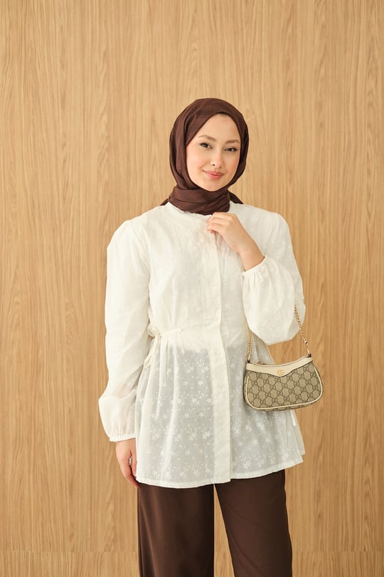 Belden Bağcık Detaylı Gömlek Ekru