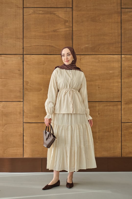 Beli Ayarlanabilir Nakış Detaylı Takım Krem