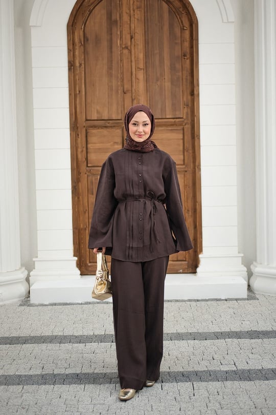 Büzgü Detay Bel Bağlamalı Takım Kahverengi