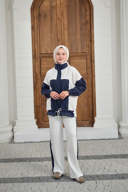 Garni Detaylı Bağcıklı Takım Beyaz