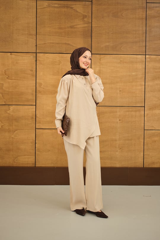 Gold Düğme Detaylı Pantolonlu Modal Takım Vizon