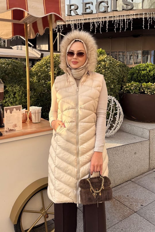 Kapüşonlu Kolsuz Şişme Yelek Bej