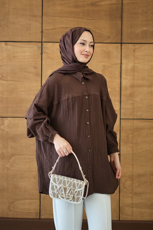 Kendinden Desenli Biyeli Gömlek Kahverengi