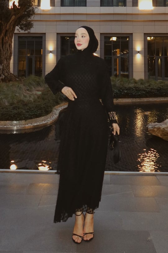 Kendinden Desenli Etekli Takım Siyah