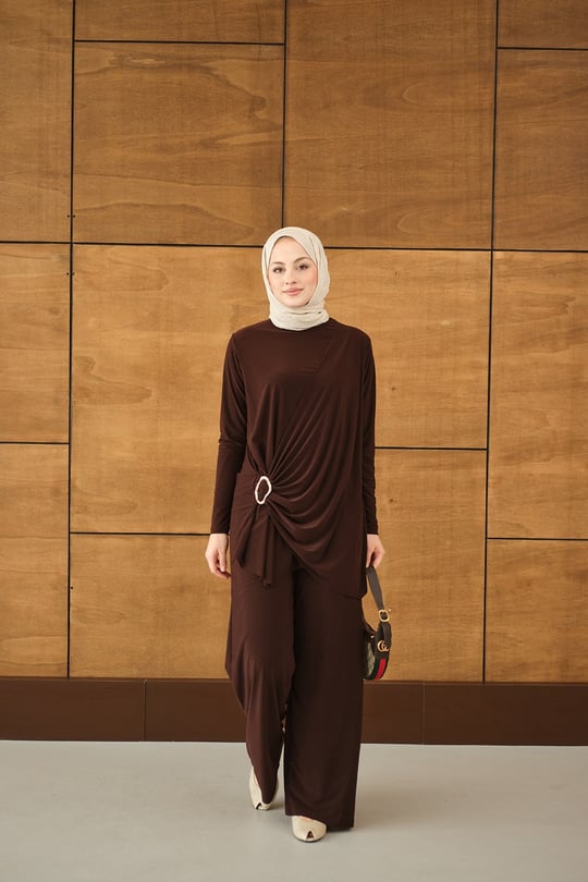 Ön Bağlamalı Süs Detay Takım Kahverengi