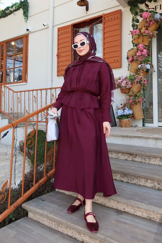 Önü Taş Detay Gizli Düğmeli Bel Bağlamalı Etekli Takım Mürdüm