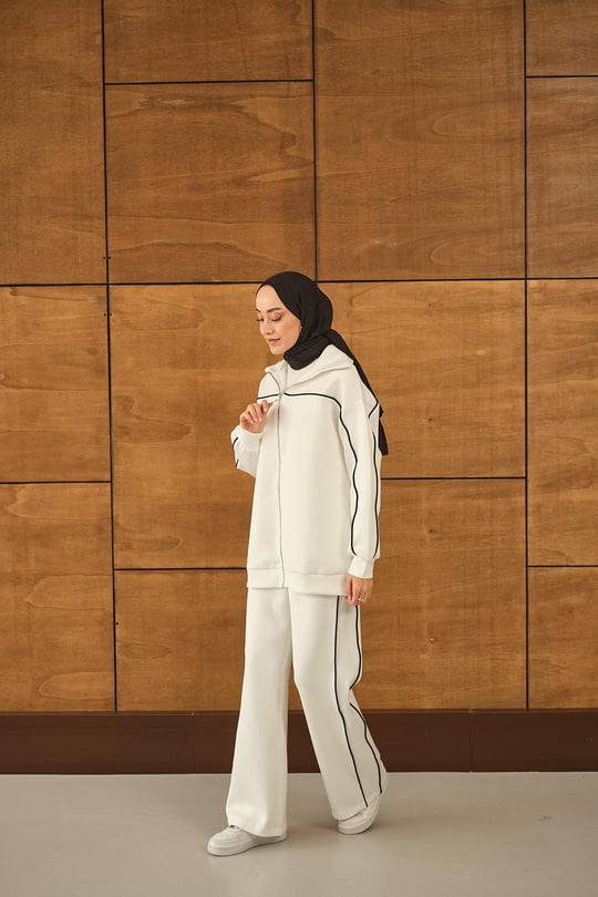 Robası Biyeli Takım Beyaz