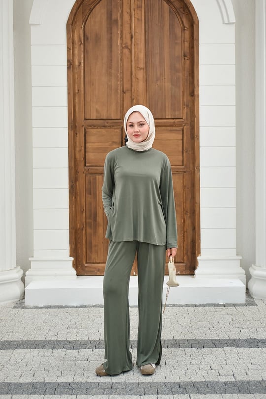 Sırt Dikiş Detay Beli Lastikli Takım Mint Yeşil