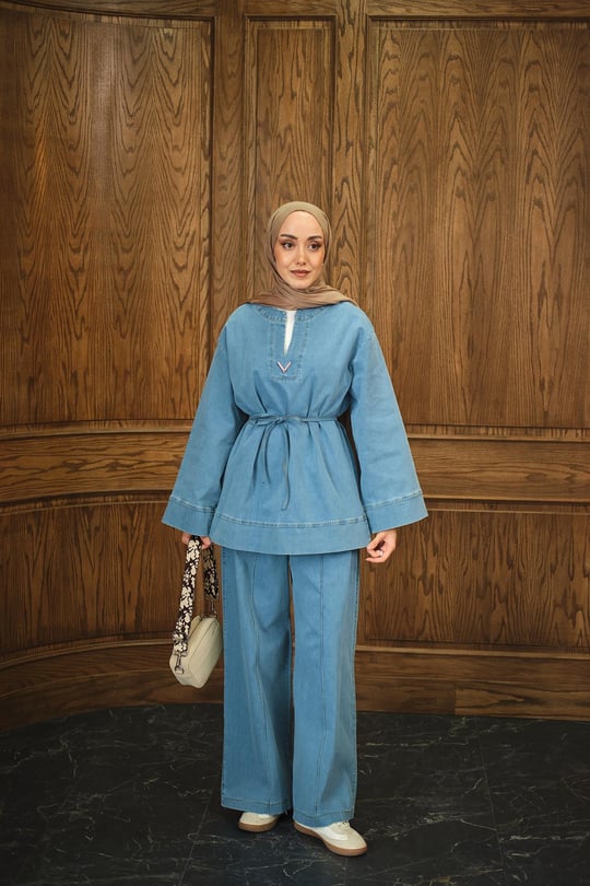 V Broş Detay Takım Açık Mavi