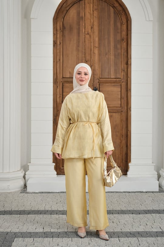 Yaka Şal Detay Bel Bağlamalı Takım Sarı