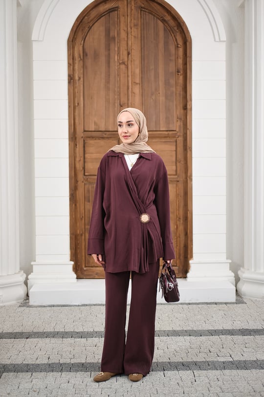 Yandan Bağlamalı Broş Detay Takım Bordo