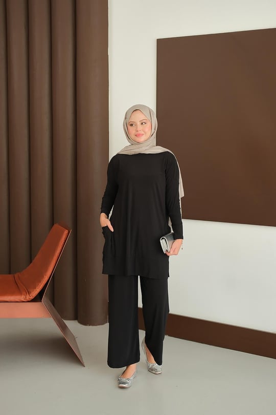 Yanları Cepli Takım SIYAH