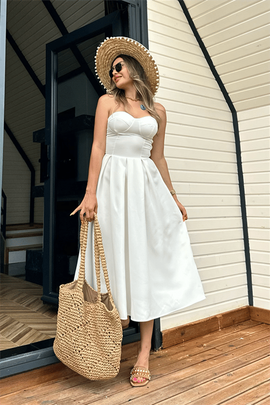Berry straplez maxi beyaz elbise