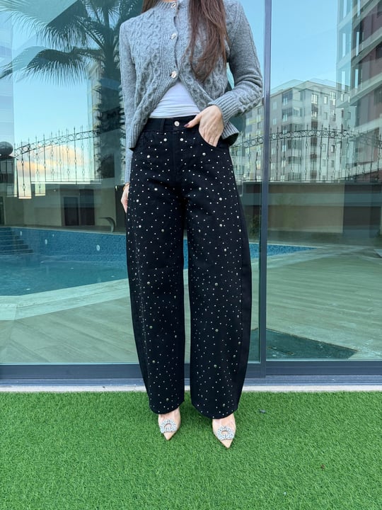 QULOVEYeni GelenlerSiyah İri Taşlı Balon Jean