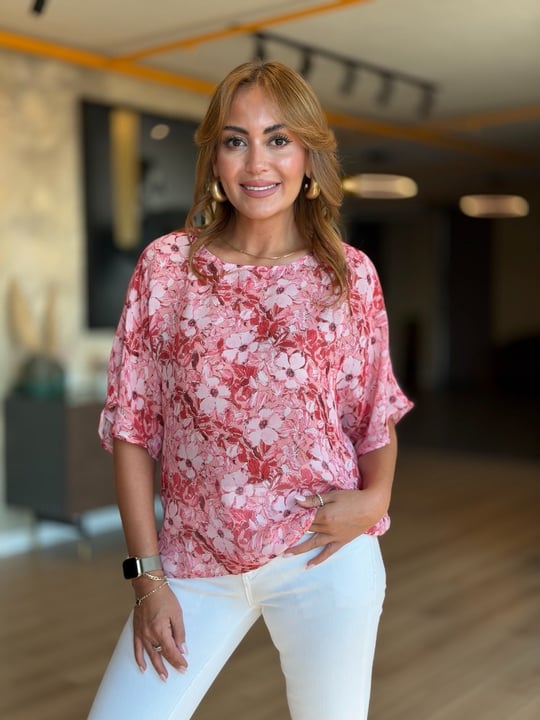 Pembe Çiçek Desen Şifon Bluz