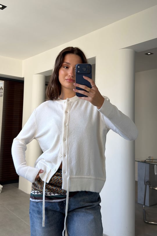 BELDEN BAĞLAMALI DÜĞMELİ HIRKA- BEYAZ