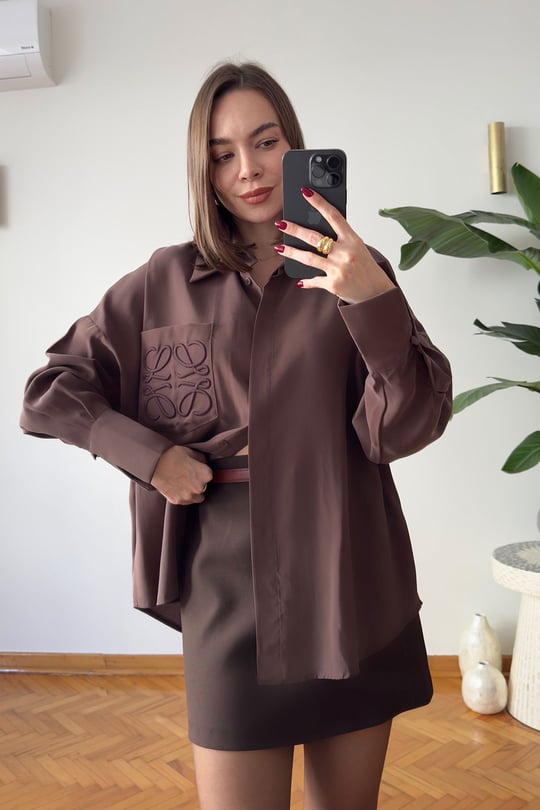 Premium Cebi Nakışlı Oversize Gömlek- KAHVERENGİ