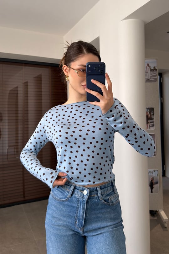 Yeni Sezon Dikiş Detaylı Puantiyeli Bluz- MAVİ