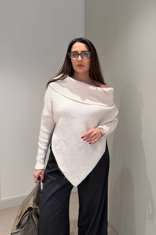 Yeni Sezon Madonna Yaka Triko- KREM