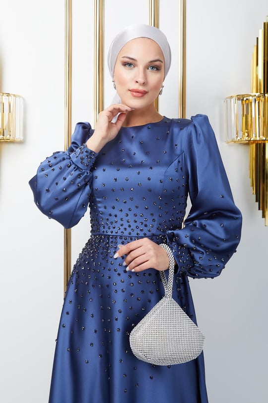Önü ve Kolları Serpme Taş Detaylı Saten Abiye Elbise K. İNDİGO 1658