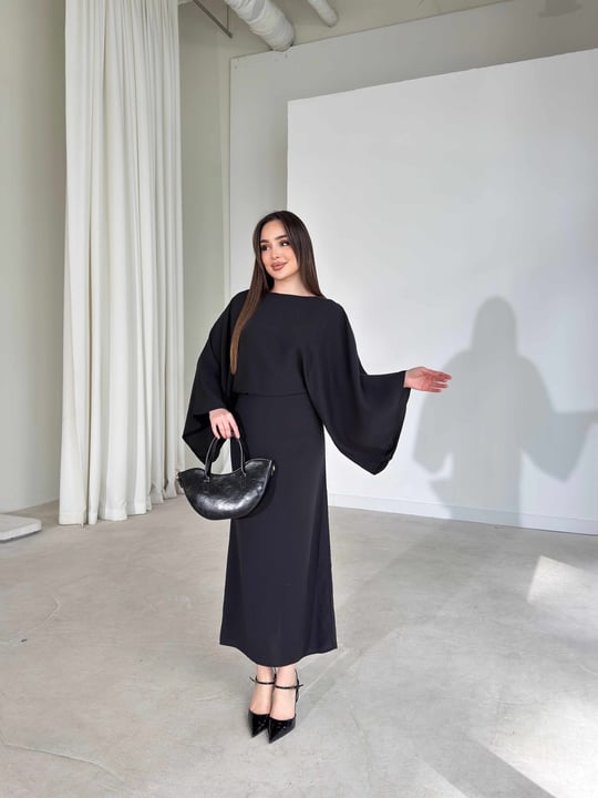 Geniş Kol Kendinden Kuşaklı Maxi Siyah Carolyn Kadın Elbise 26Y183