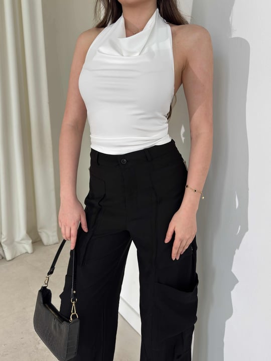 Arkası Aksesuarlı Degaje Yaka Beyaz Lacy Kadın Bluz 26Y245