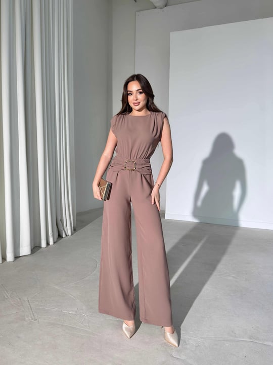 Vatkalı Aksesuar Detaylı Vizon Larina Kadın Tulum 26Y388