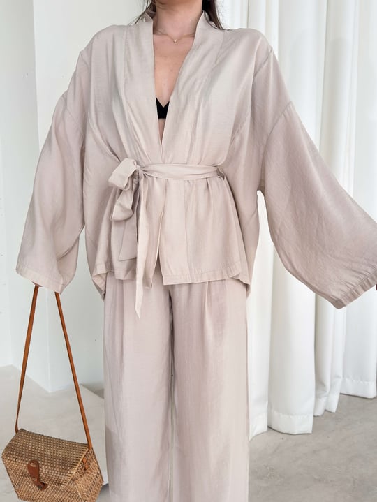 Kemerli Belden Lastikli İkili Kimono Bej Rase Kadın Takım 26Y079