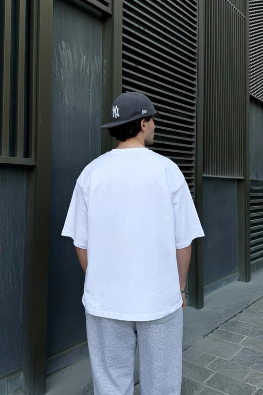 Flaw Nakışlı Oversize Tişört Beyaz