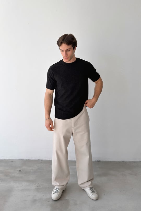 Minimal Nakışlı Dokuma Tişört