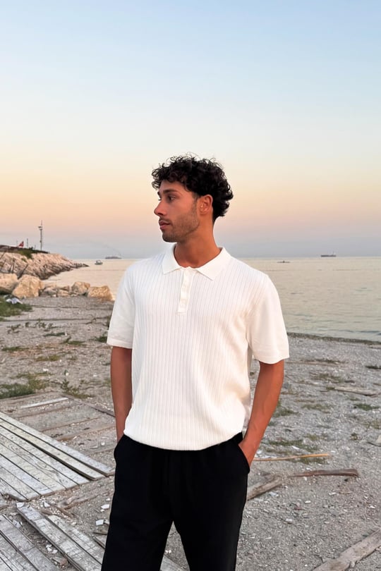 Polo Yaka Çizgili Triko Tişört Ekru