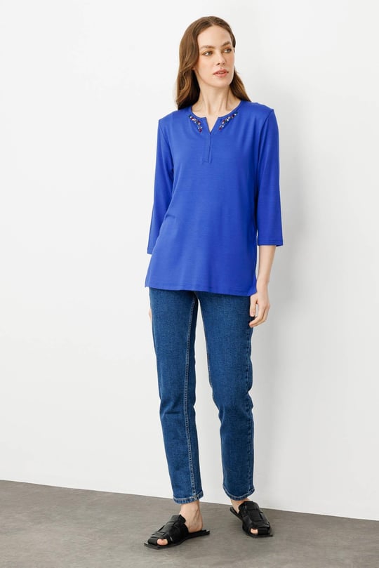 Kadın Açma Yaka Nakış İşlemeli Penye Bluz Saks