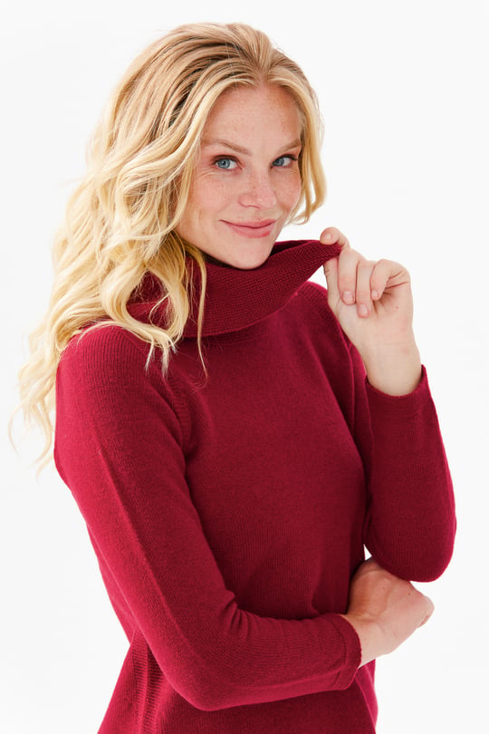 Womens Sweater With A Collar Neckline And Floral Embroidery At The Bottom Cherry