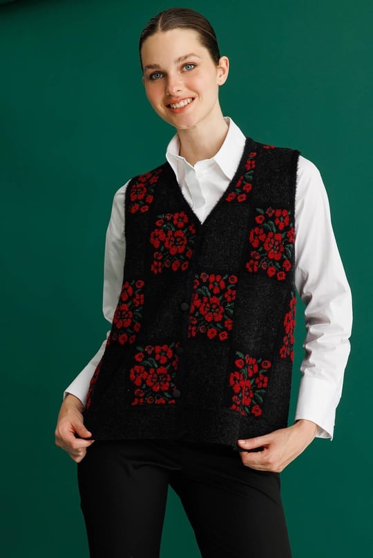 Kadın Pıtırcık Çiçekli Patchwork Keçe Yün Yelek Siyah_K.Kırmızı