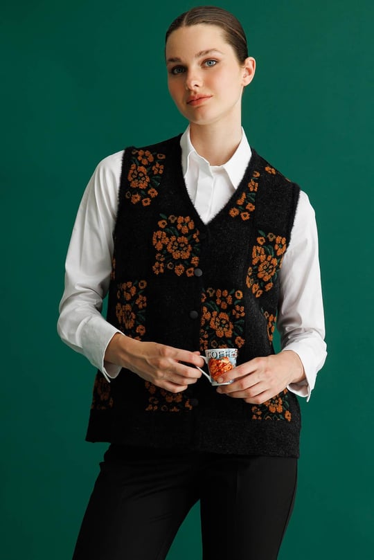 Kadın Pıtırcık Çiçekli Patchwork Keçe Yün Yelek Siyah_Tarçın