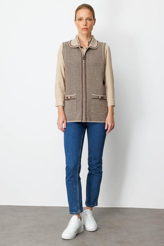 Kadın Polo Yaka Yakası Nakış İşlemeli Yün Yelek K.Bej