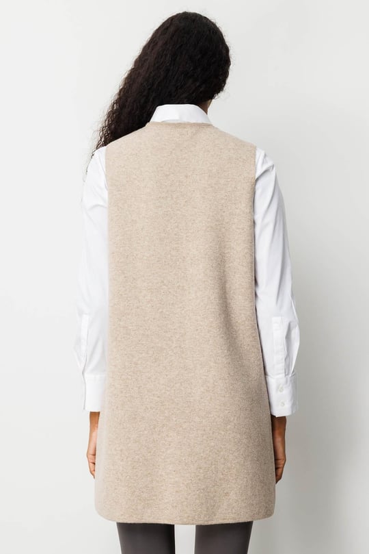 Kadın Sıfır Yaka Cebi Tığlamalı Uzun Yün Yelek K.Bej