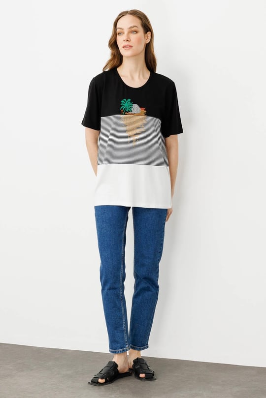 Kadın Sıfır Yaka Önü Palmiye Taşlı Penye T-shirt Siyah