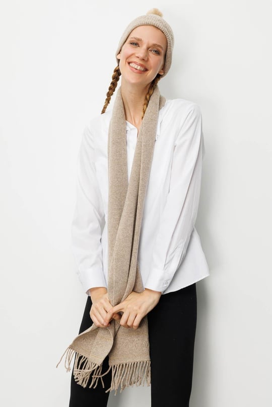 Kadın Simli Jakarlı Püsküllü Yün Kaşkol K.Bej