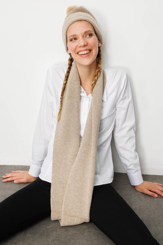 Kadın Simli Jakarlı Püsküllü Yün Kaşkol K.Bej