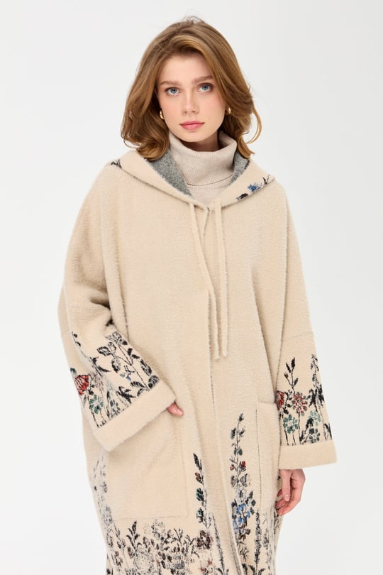 Kadın Triko Kırçiçeği Desenli Afrodit Panço Bej