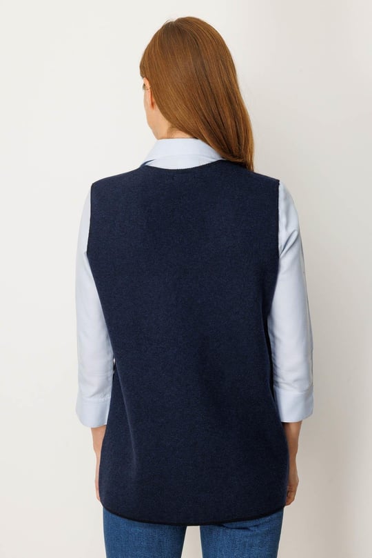 Kadın V Yaka Nakış İşlemeli Kısa Yün Yelek K.Lacivert