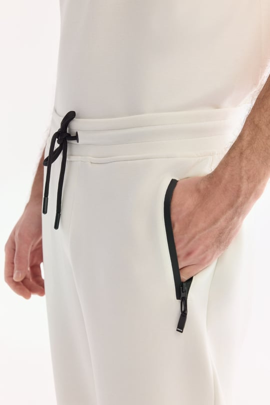 Beyaz Beli Lastikli Bağcıklı Bi-Stretch Eşofman Altı