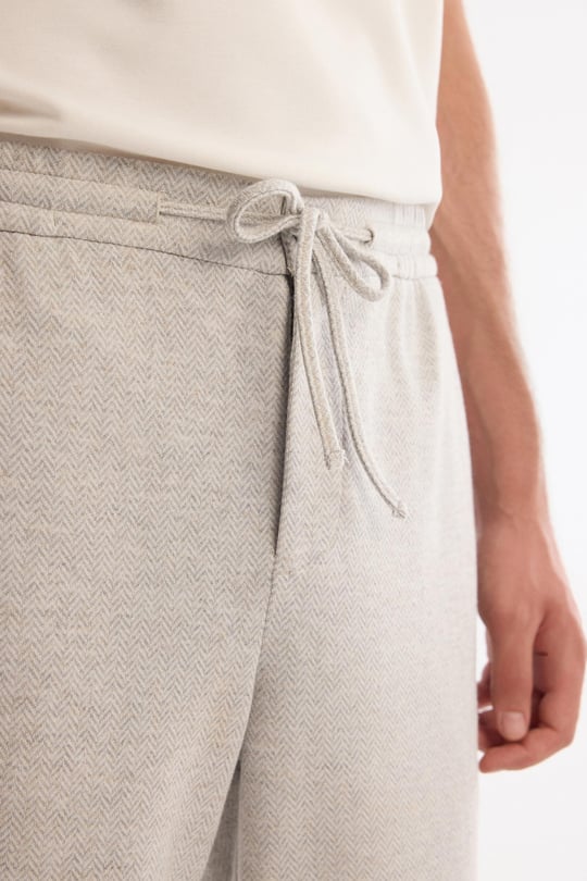 Gri Beli Bağcıklı Yanı Lastikli Keten Karışımlı Pantolon