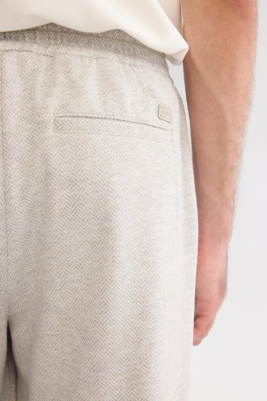 Gri Beli Bağcıklı Yanı Lastikli Keten Karışımlı Pantolon