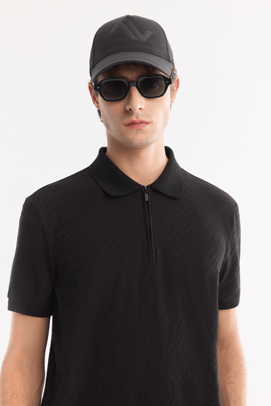 Siyah Kıvrılmaz Polo Yaka Fermuarlı Jakarlı T-Shirt
