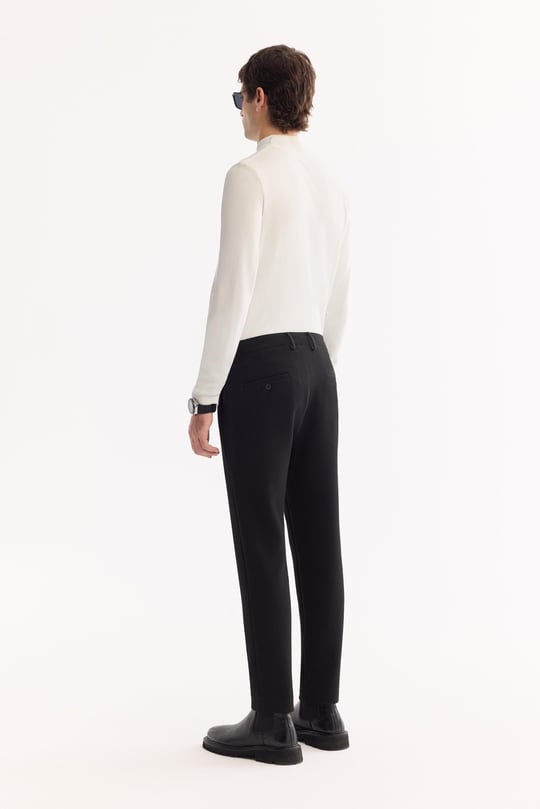 Siyah Yani Lastikli Bi-Stretch Hafif Pantolon