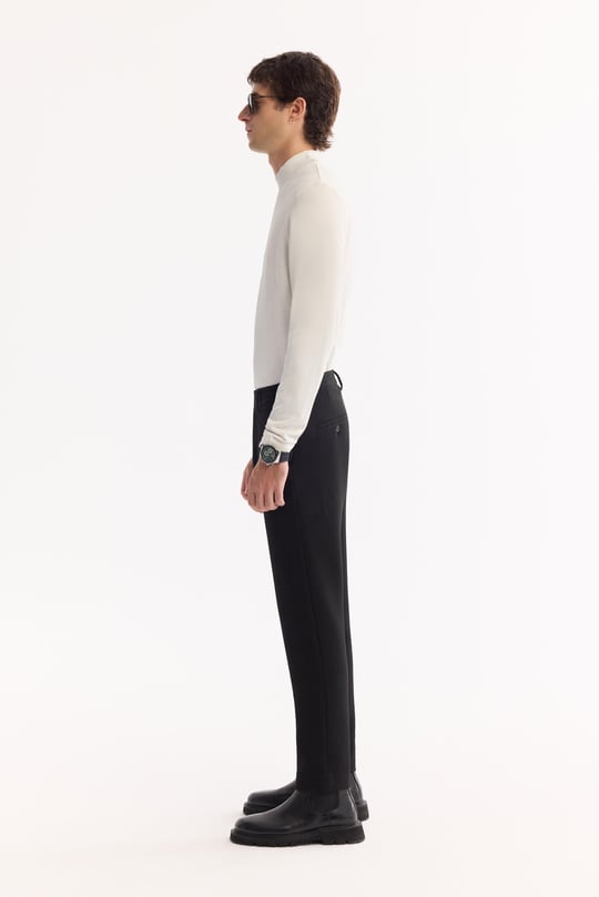 Siyah Yani Lastikli Bi-Stretch Hafif Pantolon