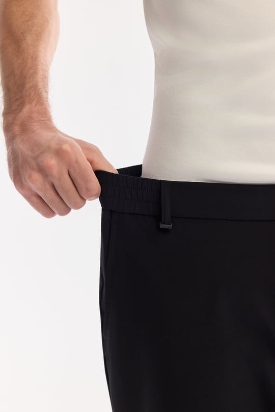 Siyah Yanı Lastikli Kırışmaz Teknik Kumaş Chino Pantolon