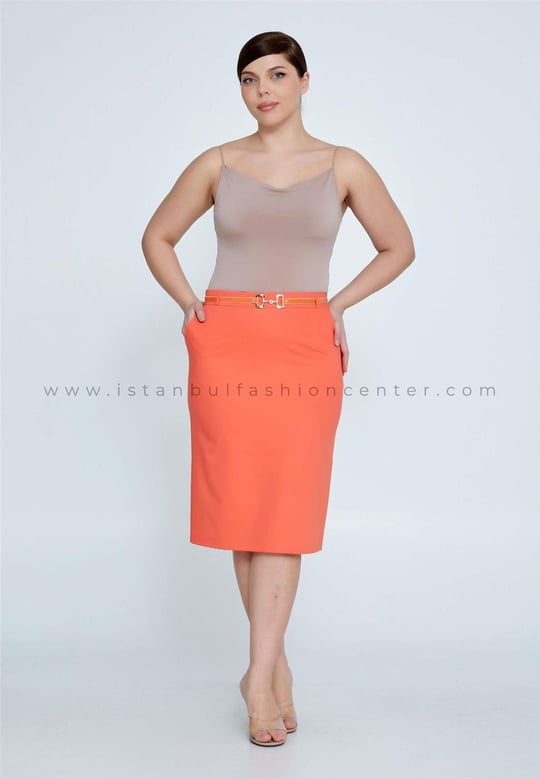 Orange skirt hot sale what color top